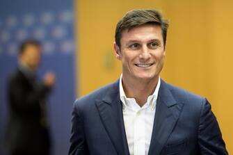 epa06171663 Former Argentinian soccer player Javier Zanetti smiles before the 19th Elite Club Coaches Forum at the UEFA Headquarters in Nyon, Switzerland, 30 August 2017.  EPA/JEAN-CHRISTOPHE BOTT