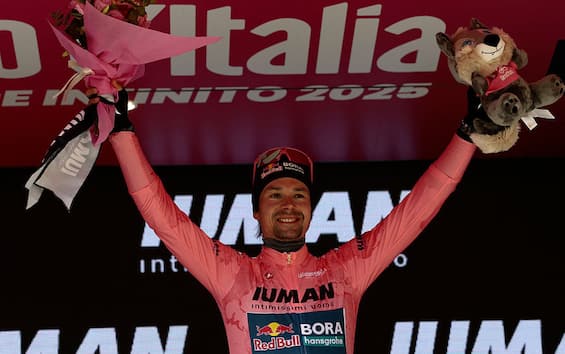 Ayuso vince la 7^ tappa, Roglic in maglia rosa