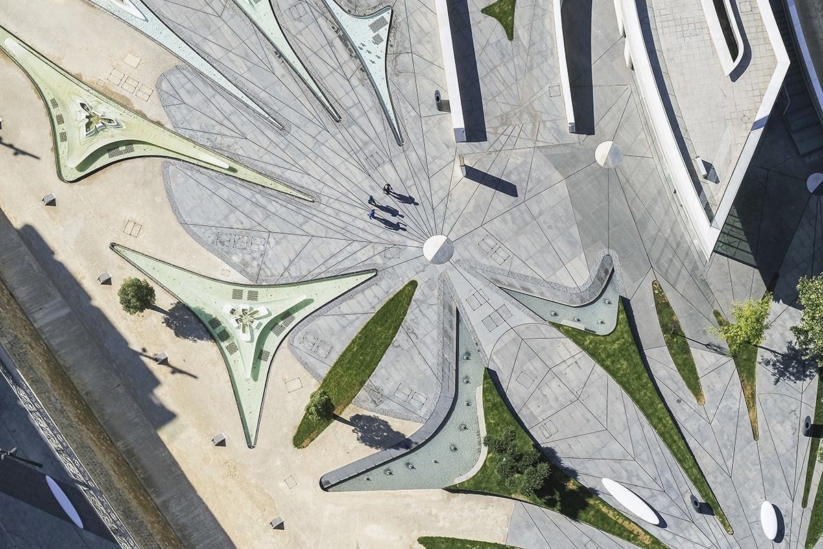 19_ZHA_Eleftheria_square_photo_LaurianGhinitoiu.jpg