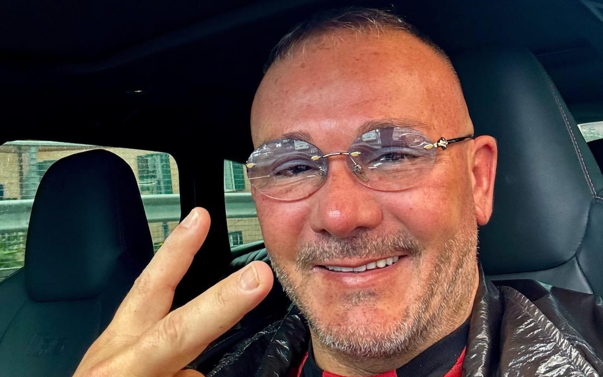 Chi è Angelo Napolitano, dagli store di telefonia ai problemi con la finanza