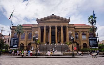 piazza Verdi a Palermo