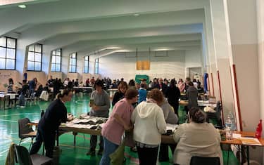 Le operazioni di spoglio dei voti per le elezioni regionali in Valle D Aosta, 29 settembre 2025. ANSA/ BENOIT GIROD