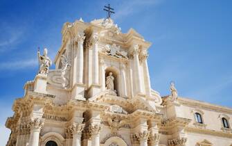 Italy, Sicily, Catania, piazza and cathedral