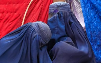 Donne con burqa