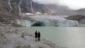 Europa, Italia, Alpe Gera Valmalenco Sondrio - Ghiacciaio Fellaria si sta sciogliendo a causa delle alte temperature - Global warming e climate change con aumento del livello dei mari e siccita' carenza di acqua