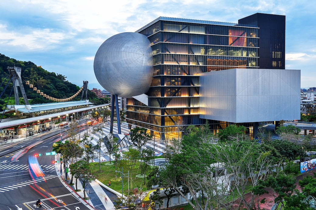 9_Taipei_Performing_Arts_Center_(c)_OMA_Photography_by_Chris_Stowers.jpg