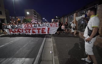 Fiaccolata a Scampia per le vittime del crollo alla vela celeste.