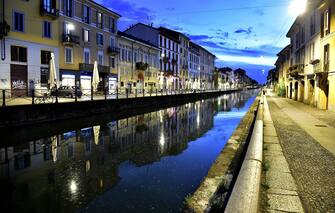 Archive photo - photo repertoire of city in the evening closed due to emergency covid-19 -