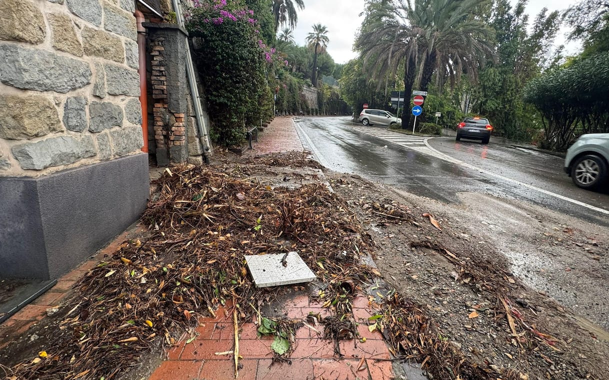 Maltempo, allerta passa da gialla ad arancione in Liguria: danni e allagamenti