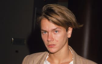 American actor River Phoenix (1970 - 1993) posing at press conference, September 23, 1988. (Photo by Darlene Hammond/Getty Images)