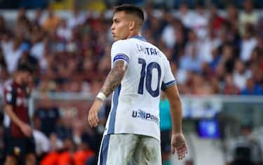 12) LAUTARO MARTINEZ