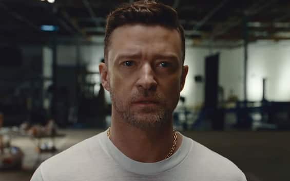 Justin Timberlake is back!  Here is the video clip for Selfish