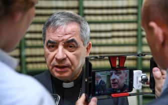 Il sostituto alla Segreteria di Stato della Santa Sede, Angelo Becciu, durante la presentazione del libro "Francesco il Papa americano'', Roma, 19 giugno 2017.    ANSA/ALESSANDRO DI MEO
