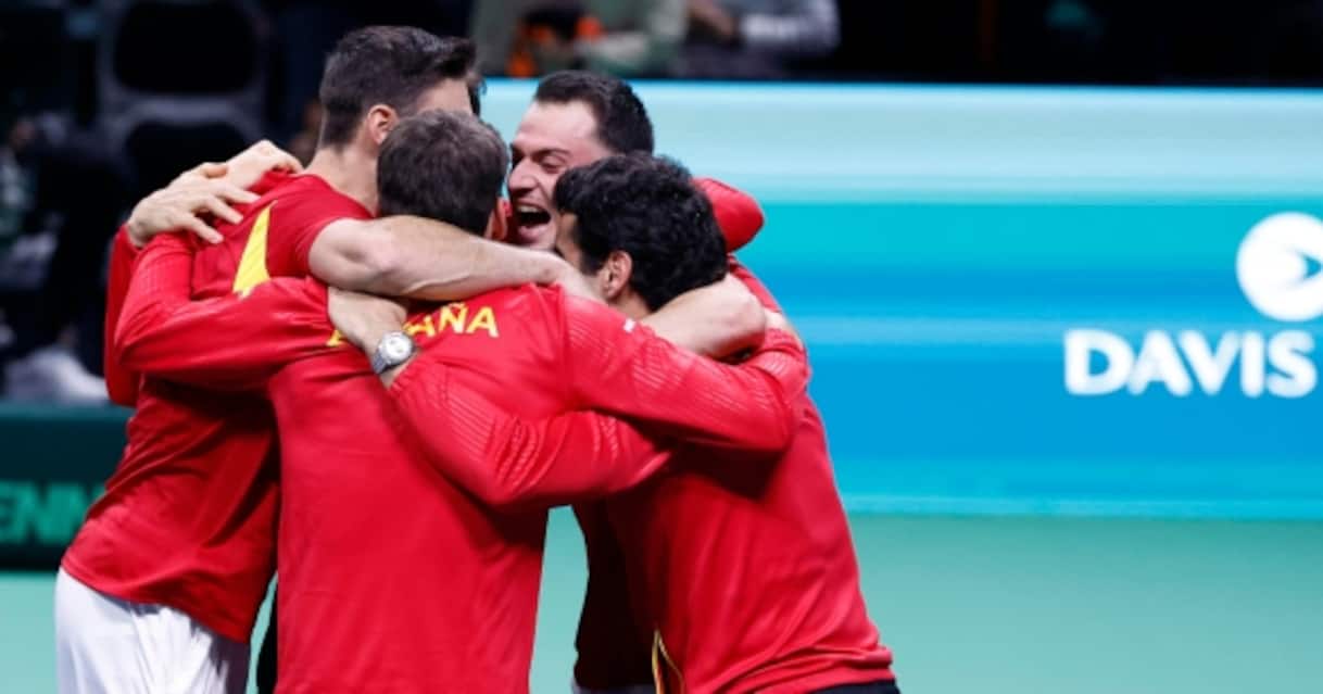 https://static.sky.it/editorialimages/986b39e3cbd110e42f5440583ff978c59b30b37d/skysport/it/tennis/2025/11/22/spagna-italia-avversario-coppa-davis-giocatori-chi-sono/og_ansa_spagna_coppa_davis.jpg?im=Resize,width=1218