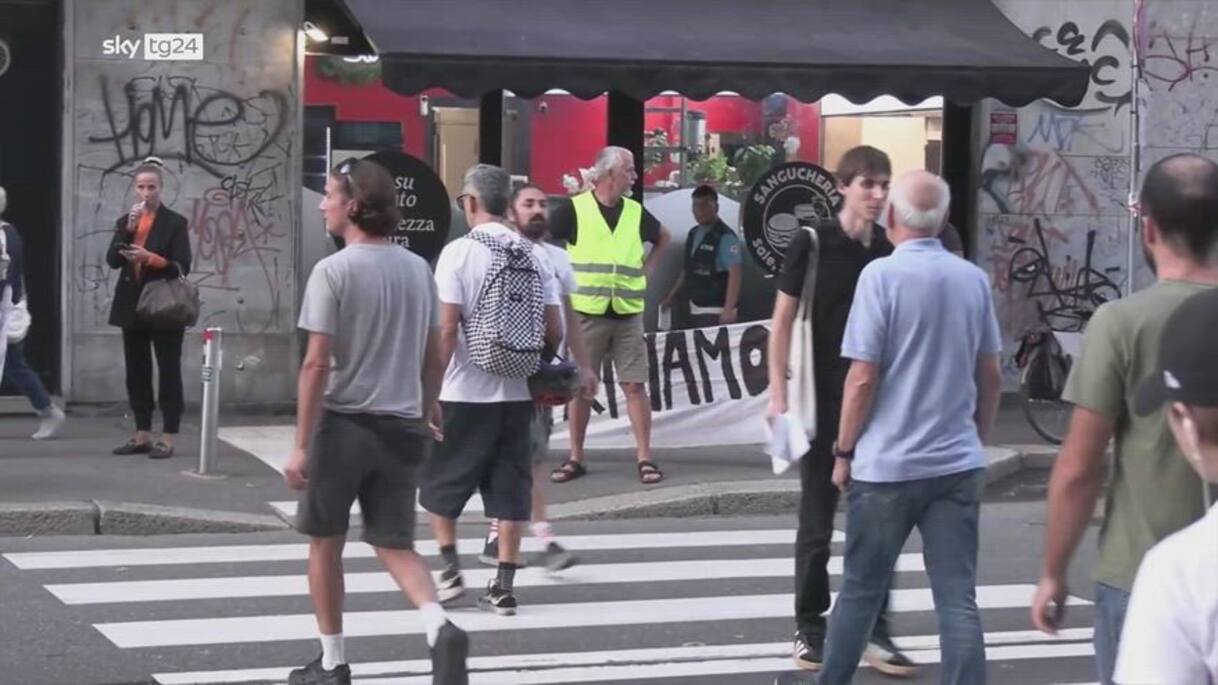 Milano, flash mob per Matteo Barone contro morti in strada