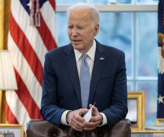 n una nota pubblicata dalla Casa Bianca, il presidente Joe Biden ha lanciato un appello al Congresso ad “agire rapidamente e portare al mio tavolo l’Assault Weapons Ban”, una legge che mette al bando le armi d’assalto