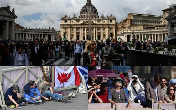 Inizia il Conclave, i fedeli in piazza San Pietro in attesa della prima fumata. FOTO