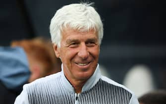 NEWCASTLE UPON TYNE, ENGLAND - JULY 29: Gian Piero Gasperini the head coach / manager of Atalanta B.C. during the Pre Season Friendly between Newcastle United and Atalanta B.C. at St James' Park on July 29, 2022 in Newcastle upon Tyne, England. (Photo by Matthew Ashton - AMA/Getty Images)