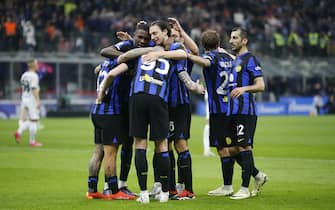 Matteo Darmian of Inter Milan celebrating with team mates after a goal during the Italian Serie A, football match between Inter Milan FC and SSC Napoli on 17 March 2024 at San Siro Stadium, Milan, ItalyPhoto Nderim Kaceli