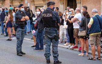 Roma, Festa della Repubblica: pubblico tenuto a distanza da Piaz