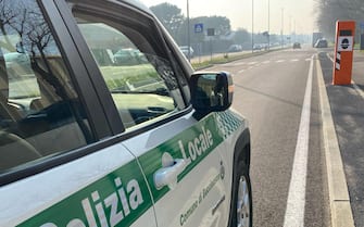 Arriva nel Milanese Fleximan: a Buccinasco sono stati abbattuti quattro nuovi autovelox, posizionati dall'amministrazione comunale solo qualche giorno fa, 20 febbraio 2024. ANSA/ SERGIO PONTORIERO