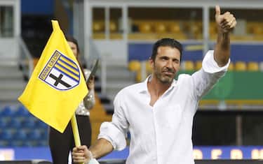 16 giugno 2021: Buffon rifirma con il Parma, 20 anni dopo