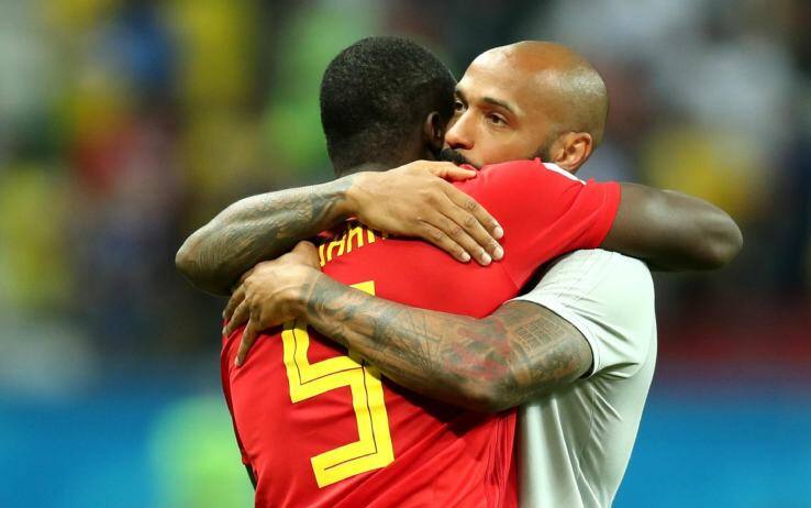 L'abbraccio fra Lukaku e Thierry Henry, vice di Martinez nel Belgio L'abbraccio fra Lukaku e Thierry Henry, vice di Martinez nel Belgio