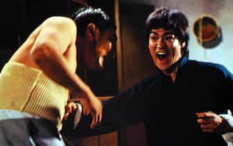 Bruce Lee nella scena di un film