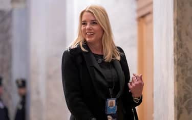epa11734059 (FILE) - President Trump's legal team member Pam Bondi arrives for the impeachment trial of US President Donald J. Trump in the Senate at the US Capitol in Washington, DC, USA, 24 January 2020 (re-issued 22 November 2024). US President-elect Donald Trump nominated former Florida Attorney General Pam Bondi as US Attorney General on 21 November, following the withdrawal of his previous nominee, Matt Gaetz.  EPA/ERIK S. LESSER