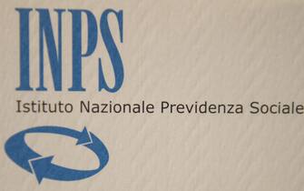ITALY - 2016/09/28: Logo INPS on inauguration conference of the exhibition "Journey to the origins of social security" organized by Inps Piemonte at Campus Einaudi. (Photo by Stefano Guidi/LightRocket via Getty Images)