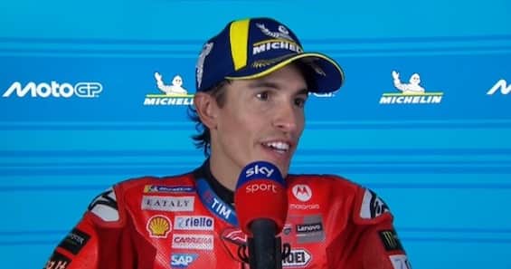https://static.sky.it/editorialimages/9a7eb3114aca8d8ba2f704f3537156c3d2524ece/skysport/it/motori/motogp/video/2025/05/10/marc-marquez-sprint-race-gp-francia-le-mans-intervista/marc_marquez_le_mans.jpg?im=Resize,width=565