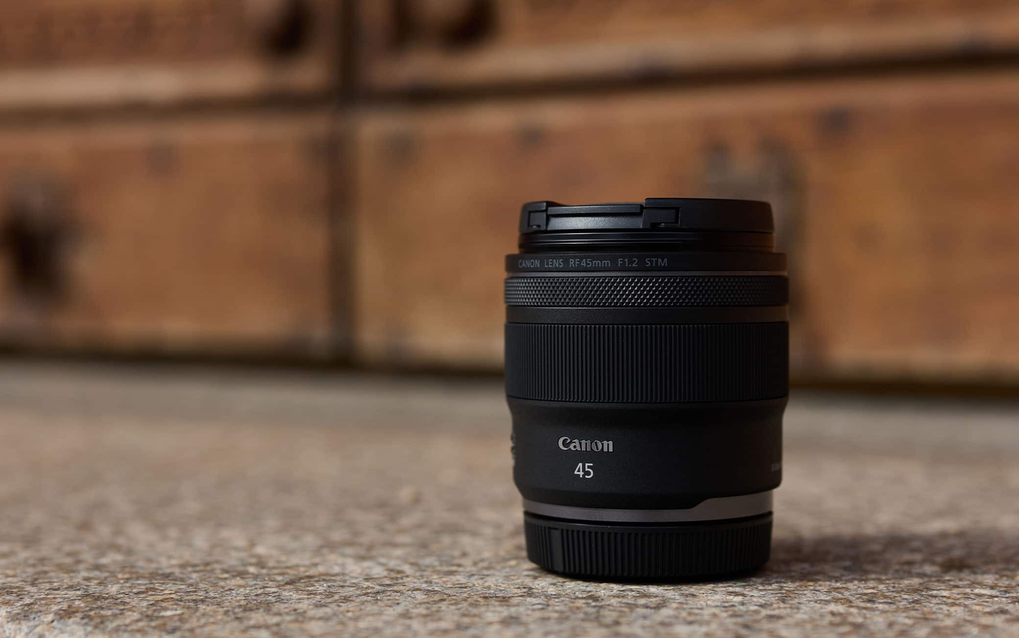 RF 45mm F1.2 STM
