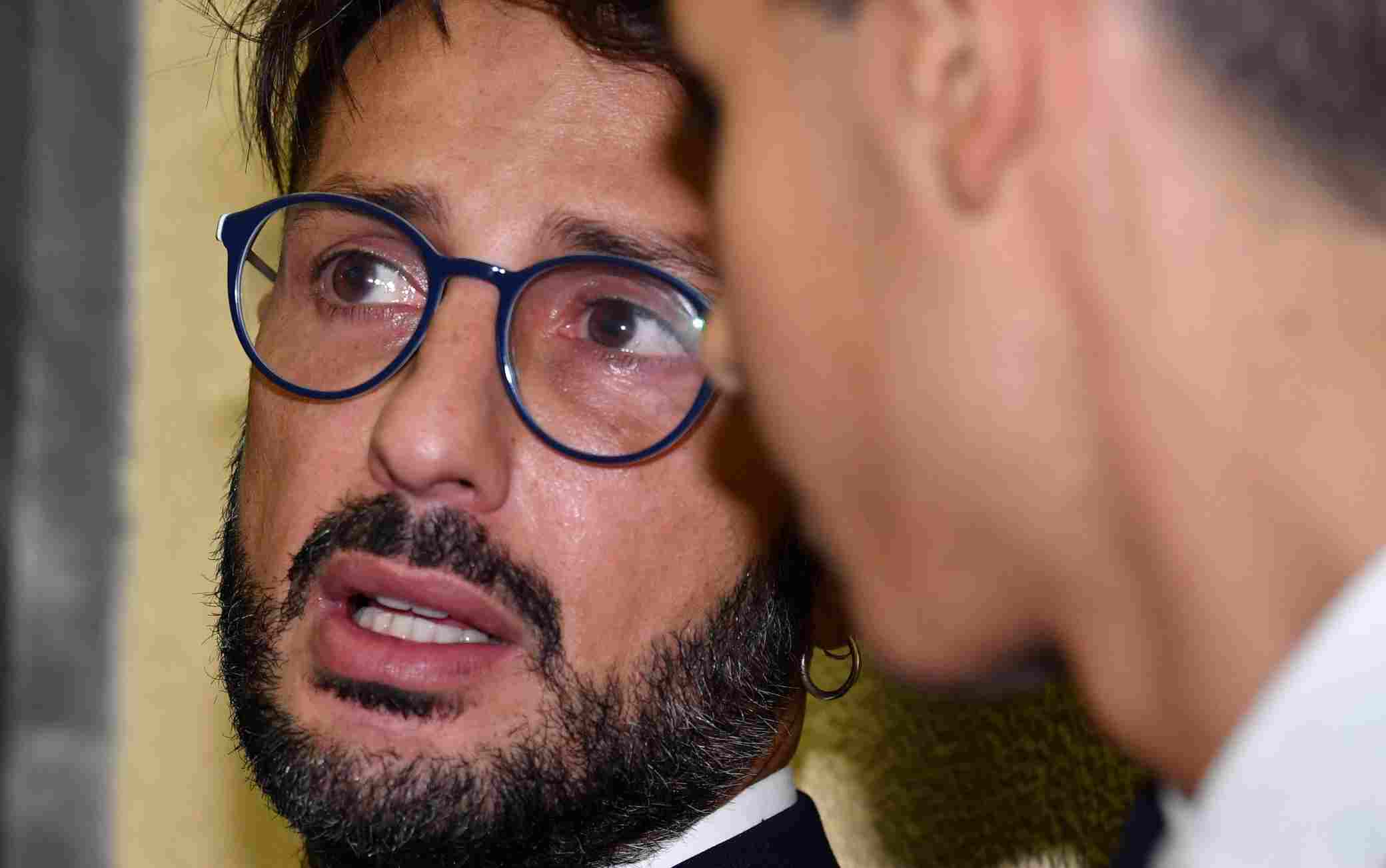 Fabrizio Corona torna libero dopo 10 anni, la sua storia tra scandali e