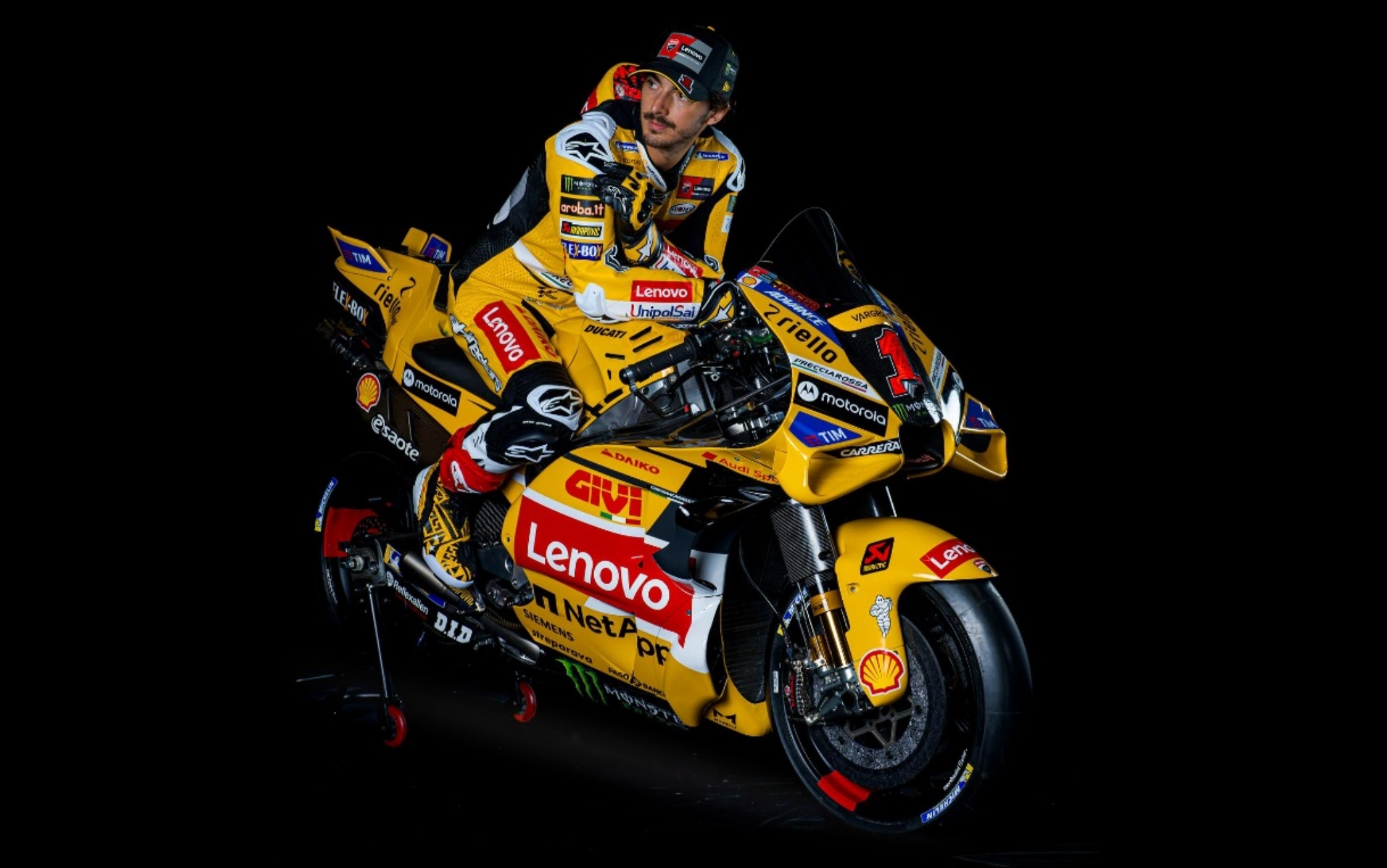 motogp-ducati-livrea-gialla-per-bagnaia-nel-gp-misano-2023-foto-e