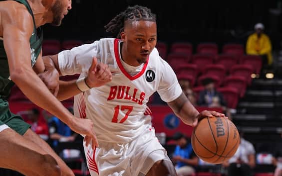https://static.sky.it/editorialimages/9b3ca2d3e442b83bbcfc0b31dacf4c45b222296d/skysport/it/nba/video/2025/07/17/nba-young-40-punti-summer-league-chicago-bulls/young_getty_chicago_bulls.jpg?im=Resize,width=565