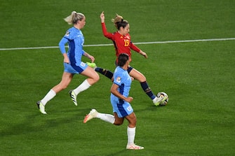 epa10809335 Olga Carmona of Spain scores a goal during the FIFA Women's World Cup 2023 Final soccer match between Spain and England at Stadium Australia in Sydney, Australia, 20 August 2023.  EPA/BIANCA DE MARCHI  AUSTRALIA AND NEW ZEALAND OUT