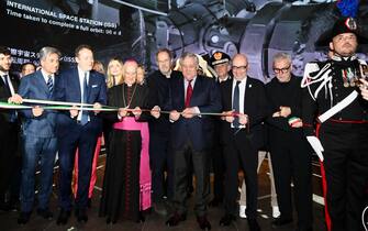 La cerimonia di inaugurazione del padiglione italiano a Osaka Expo 2025 alla presenza del ministro degli Esteri Antonio Tajani con il commissario generale Mario Vattani, mons. Rino Fisichella e Serena Autieri, Osaka (Giappone), 13 aprile 2025.
ANSA/ALESSANDRO DI MEO