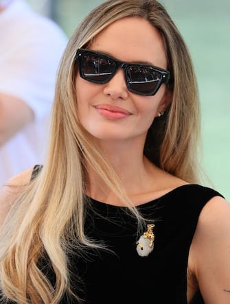 angelina-jolie-gioielli-venezia-2024-getty - 1