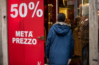 Primo giorno di saldi a Roma, 4 gennaio 2020. 
ANSA/MASSIMO PERCOSSI