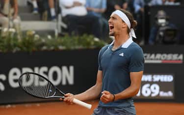 Alexander Zverev of Germany celebrates after winning his men's singles final match against Nicolas Jarry of Chile (not pictured) at the Italian Open tennis tournament in Rome, Italy, 19 May 2024.  ANSA/ETTORE FERRARI