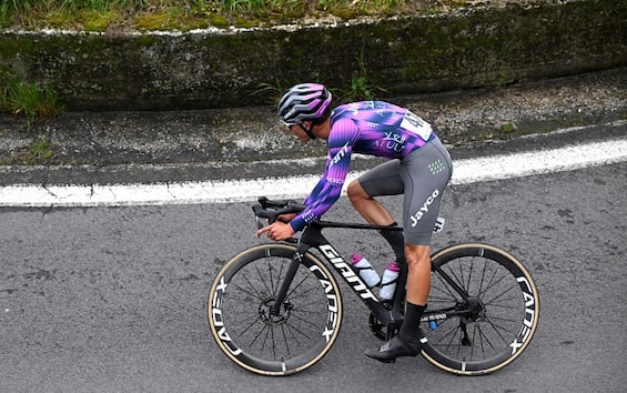 Ciclismo, morto 19enne dopo una caduta
