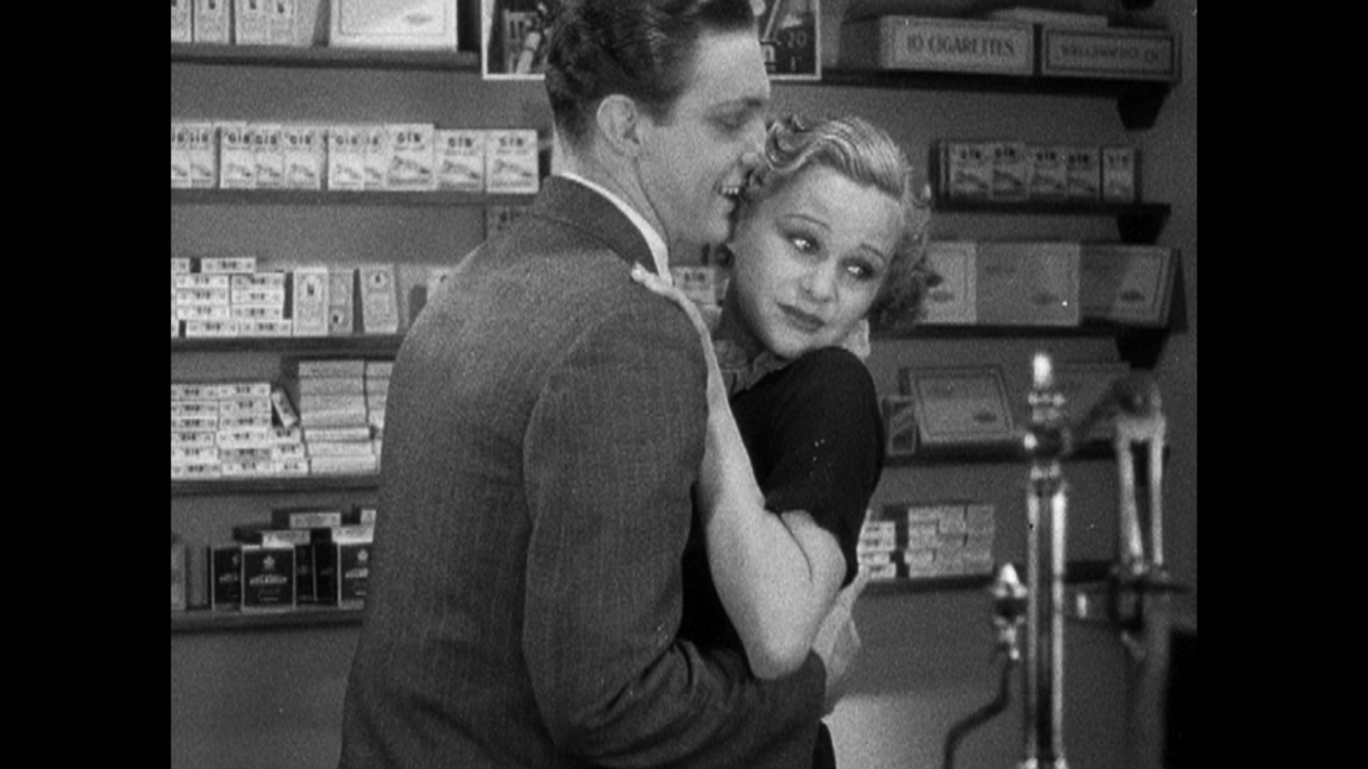MAN_AND_WOMAN_IN_SHOP_2.jpg
