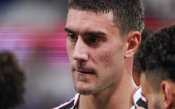 https://static.sky.it/editorialimages/9c7b11a49eef214ab2e3081822fbb12544304225/skysport/it/calcio/serie-a/video/2025/08/25/juventus-vlahovic-kolo-muani-sky-calcio-club-1031235/ipa_vlahovic_1.jpg?im=Resize,width=565