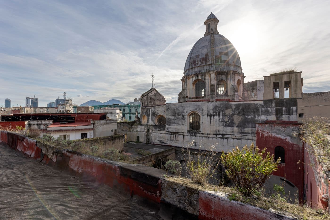 la terrazza dello Spazio Culturale Obù - Terzoluogo al Borgo di S.Antonio Abate “O Buvero”, Napoli. Foto Marcello Merenda