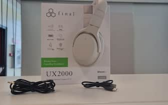 Cuffie Final Audio UX2000