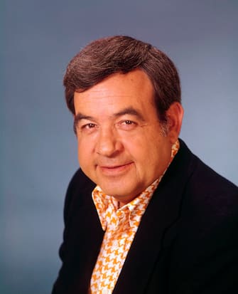 UNITED STATES - CIRCA 1974:  HAPPY DAYS - AD Gallery - 1974 Tom Bosley  (Photo by Walt Disney Television via Getty Images Photo Archives/Walt Disney Television via Getty Images)