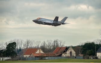 LN AF 19 5474 U.S. Air Force Lockheed Martin F-35A  Lightning II of the 495th Fighter Squadron (Valkyries), 48th Fighter Wing makes a low pass before landing at RAF Lakenheath. Wednesday 15 December 2021.  (Photo by Jon Hobley/MI News/NurPhoto via Getty Images)