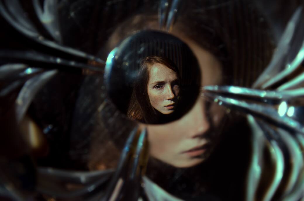 Federica_Belli_The_Lens_(Through_Which_We_See_Ourselves)_2018_Stampa_digitale_Fine_Art_ai_pigmenti_di_colore_su_Hahnemuhle_Photo_Rag_bassa.jpg