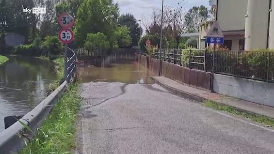 maltempo veneto sottopasso allagato salvata una donna