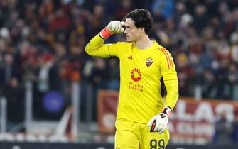 Mile Svilar goalkeeper of Roma celebrates after saving the penalty kick during the UEFA Europa League play off second leg soccer match between AS Roma and Feyenoord at Stadio Olimpico in Rome, Italy, 22 February 2024. ANSA/FEDERICO PROIETTI